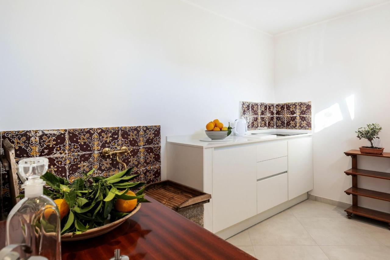 Villa Angelina - Charming Rooms & Apartments Trapani Kültér fotó