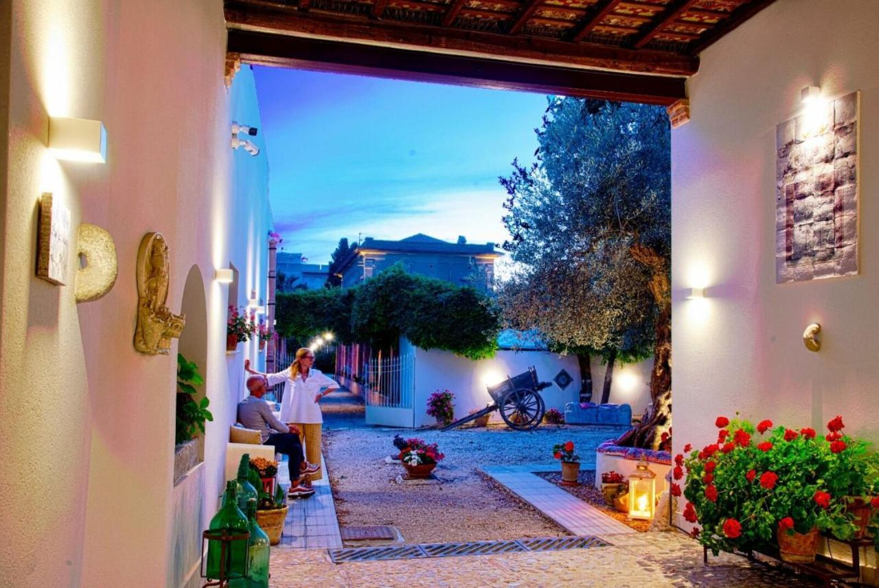Villa Angelina - Charming Rooms & Apartments Trapani Kültér fotó